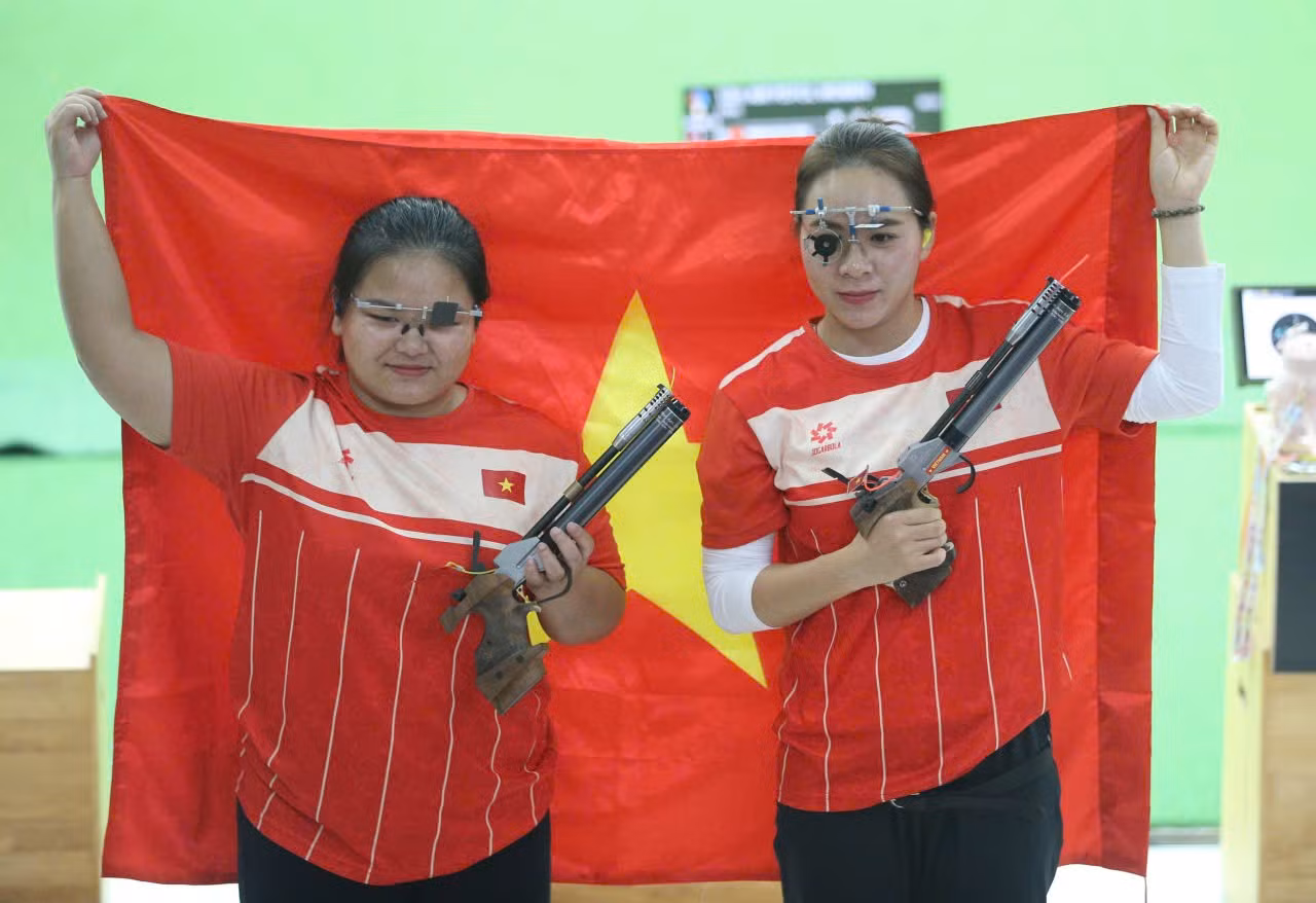 z7325408120532-6eaf394466cc144689f650647ae22ccc.jpg