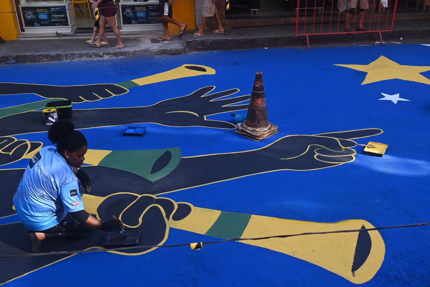 rocinha-residents-create-murals-for-2026-world-cup-in-brazil-1.jpg