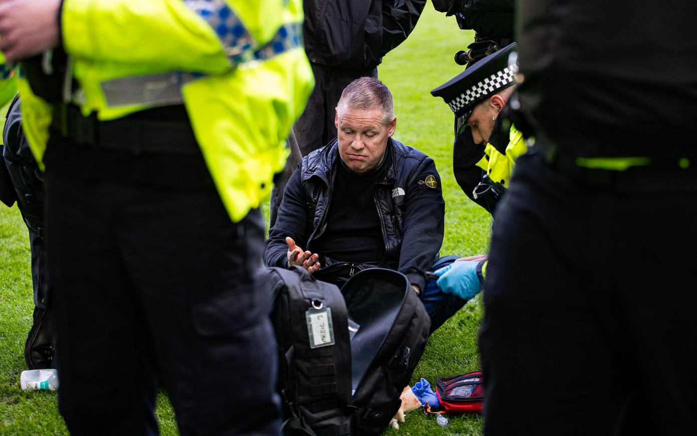 Ẩu đả chưa từng có ở trận derby căng thẳng nhất thế giới 5 rangers-v-celtic-scottish-gas-scottish-cup-5.jpg