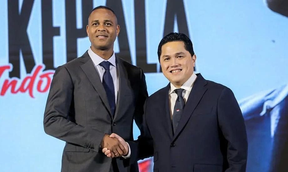 kluivert-erick-thohir-indonesia-68ee0ed1974b1.jpg