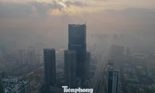 Sương tan, nắng lên nhưng ô nhiễm không khí Hà Nội chưa hạ nhiệt