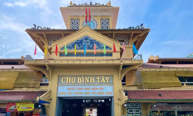 Giải mã chợ nổi tiếng miền Nam do đại phú hào bỏ tiền xây dựng