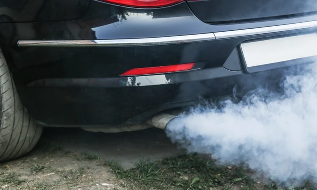 'Đạp lút ga' đăng kiểm ô tô gây tranh cãi: Sẽ chuyển đổi công nghệ?