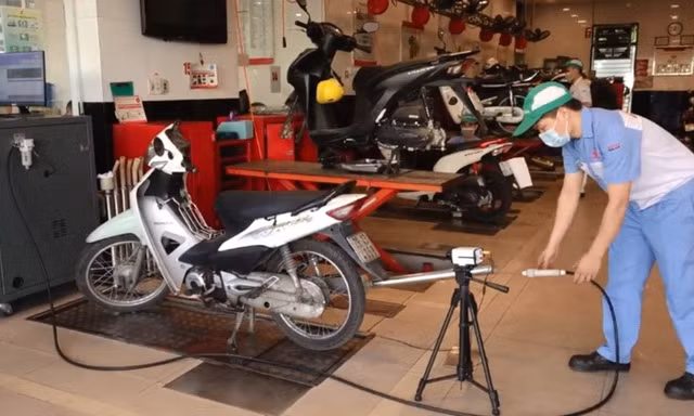 Vì sao chưa bắt buộc kiểm định khí thải với toàn bộ xe máy?
