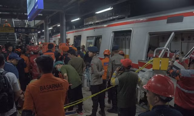 Chuyên gia Indonesia: Hai đoàn tàu đâm nhau có thể do lỗi tín hiệu cảnh báo