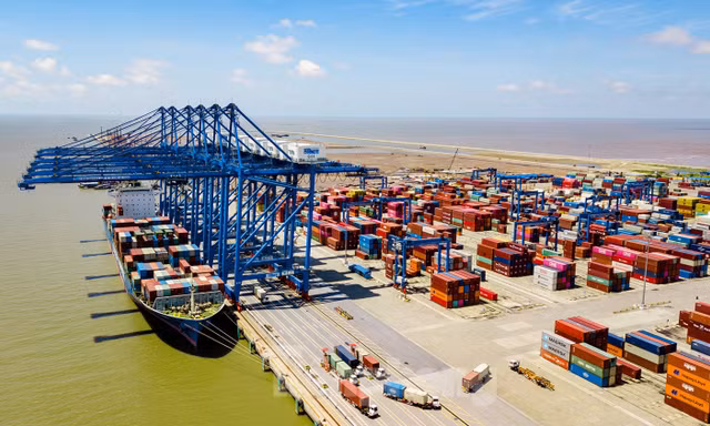 Xin 'giấy thông hành' cho tàu Việt Nam qua eo biển Hormuz