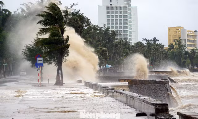 Bộ Xây dựng kích hoạt phương án khẩn, ứng phó bão Kalmaegi 