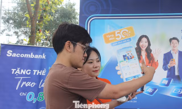 Sacombank mang 'sân chơi số' đến Ngày thẻ Việt Nam 2025