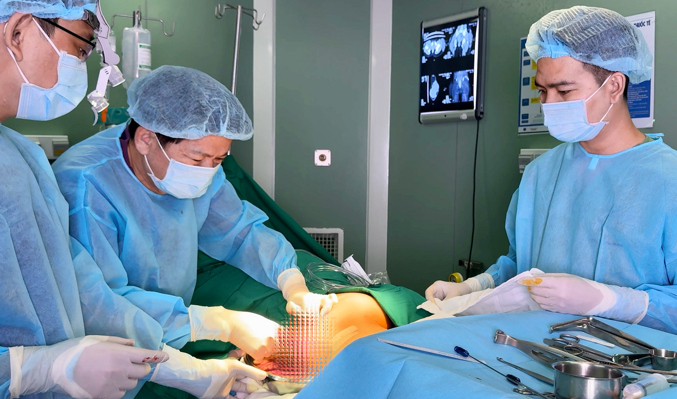 TS.BS Tú Dung khuyến cáo cộng đồng cần lựa chọn bệnh viện uy tín khi đi làm đẹp ca-phau-thuat-cang-nao.png