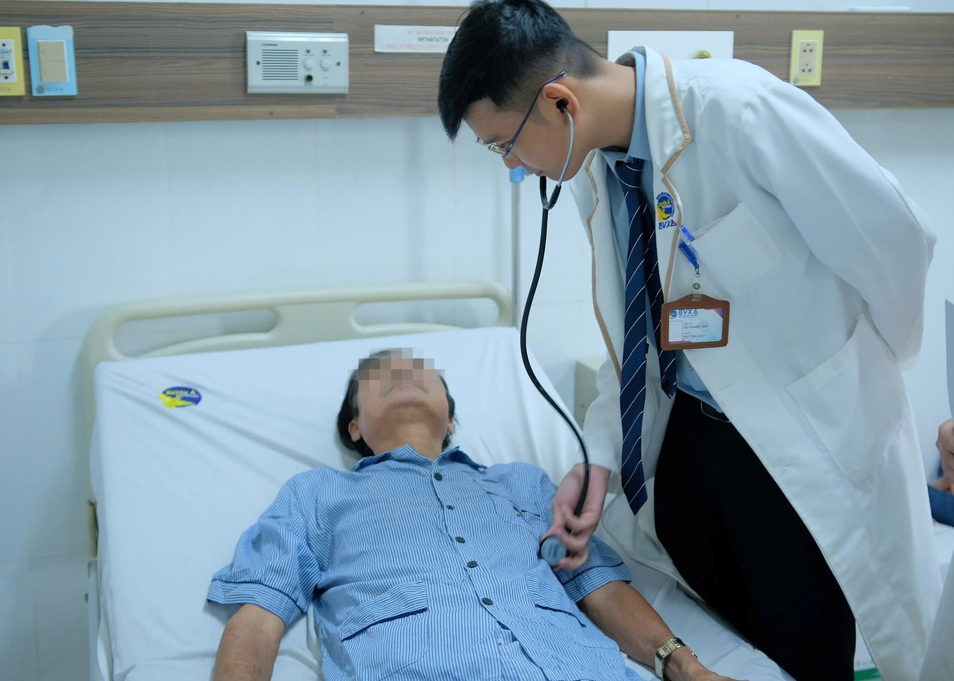 hinh-anh-bs-tham-kham-2.jpg