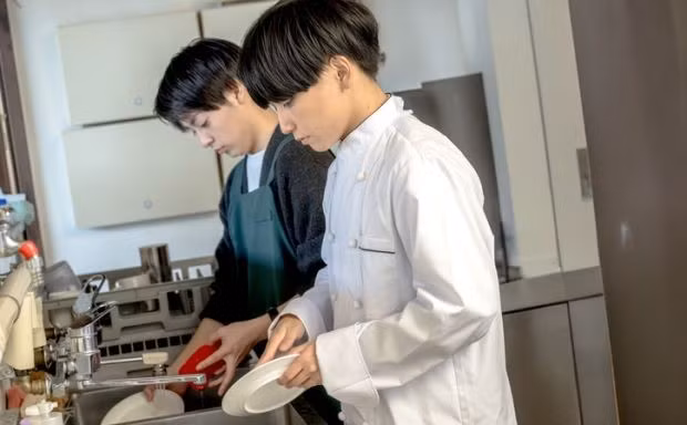 Lạm phát khiến 77% sinh viên Nhật Bản 'đổ xô' đi làm thêm thay vì dành thời gian cho việc học và các hoạt động ở trường