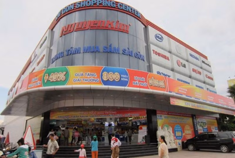 Cục thuế TP khen thưởng người cung cấp thông tin Nguyễn Kim nợ thuế