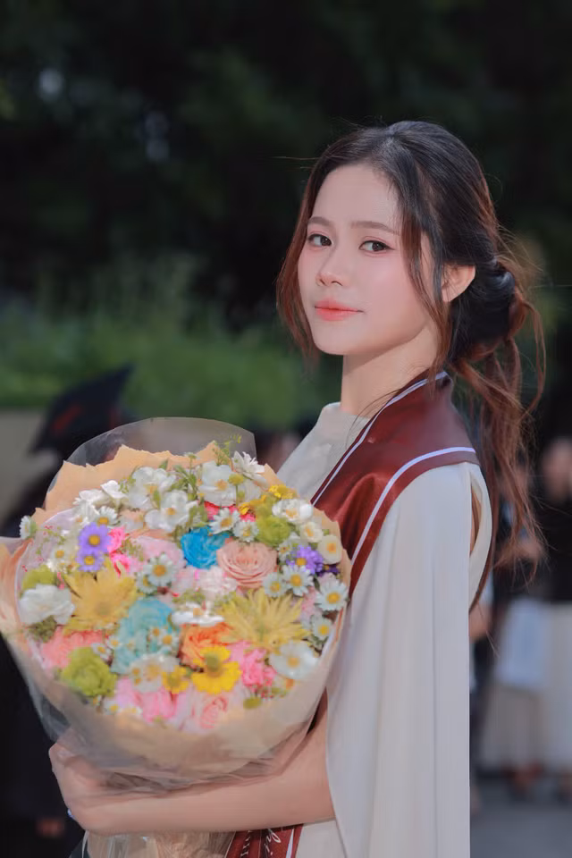 Nữ sinh ngành Quản trị Kinh doanh và hành trình bốn năm nỗ lực viết nên hành trình thủ khoa