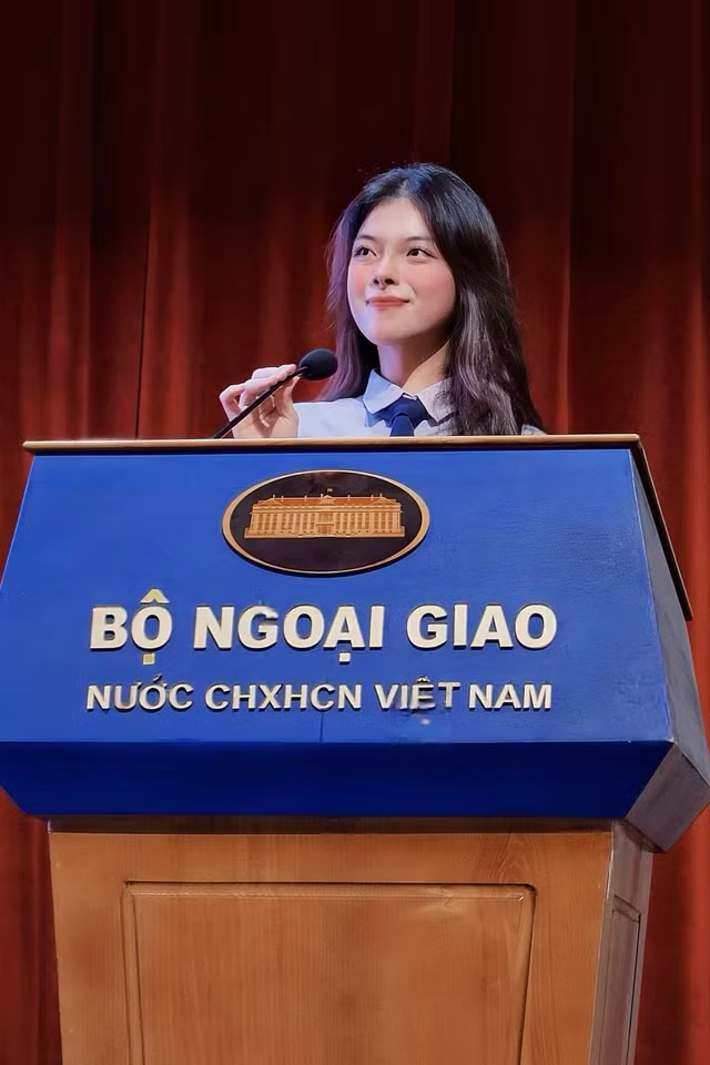 Chủ động tìm cơ hội, nữ sinh Học viện Ngoại giao hướng tới chặng đường mới tại Pháp 