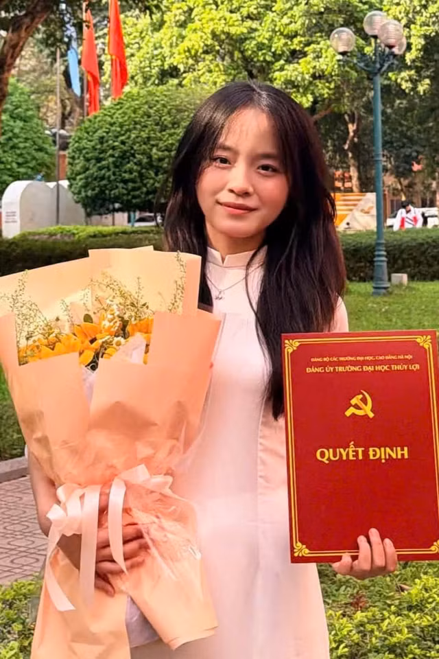 Nữ sinh Quản trị kinh doanh đạt Sinh viên xuất sắc nhất ngành và giải Ba Quốc gia về khởi nghiệp