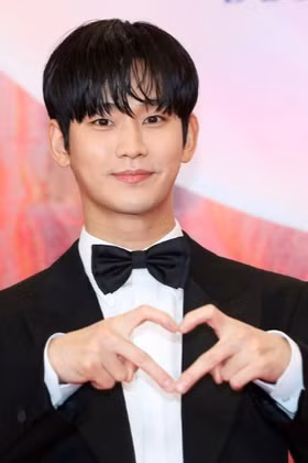 Netizen Hàn "chia phe" trước thông tin Kim Soo Hyun tham dự AAA - TMA 2026