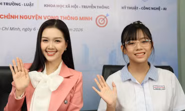 Chuyên gia đang tư vấn tuyển sinh khối ngành Khoa học Xã hội - Truyền thông