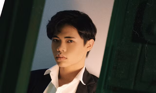 Chủ nhân hit 3107 - 2 là sinh viên năm nhất trường Đại học Văn Lang