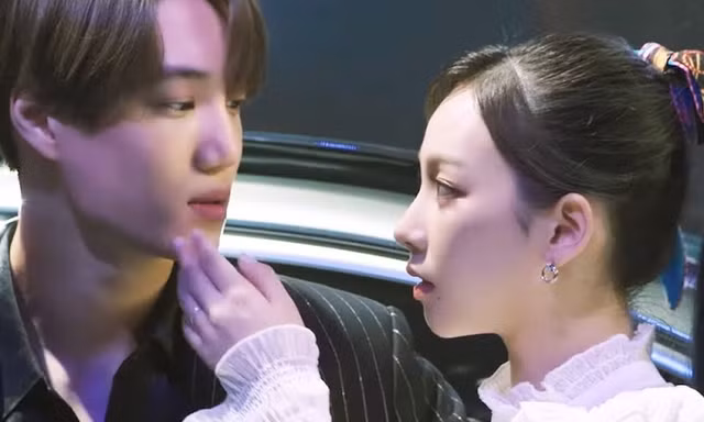 Chưa debut, Karina (aespa) đã có màn “sánh đôi” cùng Kai (EXO) với visual gây choáng ngợp