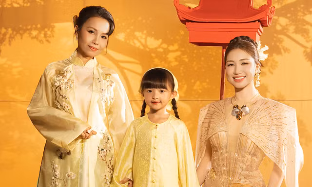 Màn kết hợp chấn động giữa hai biểu tượng âm nhạc dân gian gọi tên Cẩm Ly và Hòa Minzy 