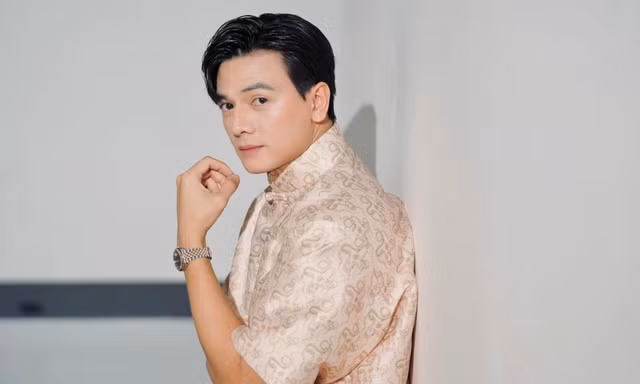 'Mỹ nam trăm tỷ' Lê Xuân Tiền tái xuất bí ẩn, gây chú ý khi kết hợp với Ngọc Trinh
