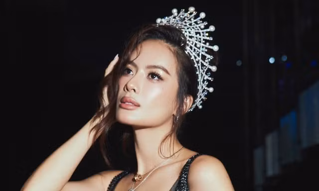 Chân dung 'mỹ nhân' Việt đóng phim doanh thu trăm tỷ, lọt vào đề cử 'Hoa hậu đẹp nhất thế giới'