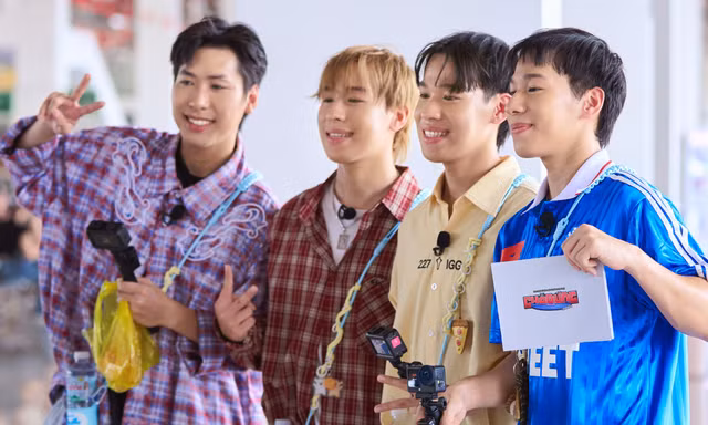 Nhóm nhạc 'tân binh' chật vật tìm khán giả xem show, 'cầu cứu' hai Hoa hậu trợ giúp nhưng vẫn thất bại