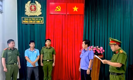 Bắt đối tượng thu lợi bất chính 2,4 tỷ đồng từ bán cát trái phép