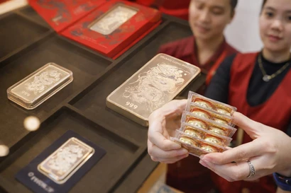 Giá vàng bạc tiếp tục tăng mạnh