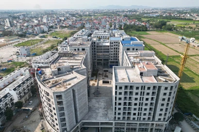 Vì sao lãi suất cho vay tăng vẫn không 'hạ nhiệt' giá bất động sản?