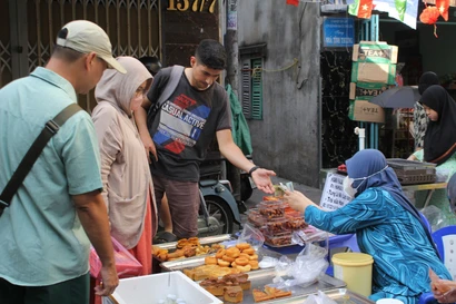 Ghé thăm hội chợ ẩm thực "mỗi năm một lần" của người Chăm theo đạo Hồi ở TP.HCM