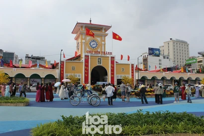 "Tọa độ" check-in siêu hot Tết 2026: Chợ Bến Thành và Hồ Con Rùa "thay áo mới"