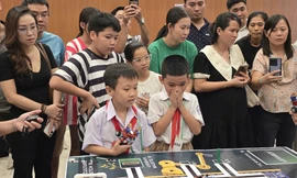 Học sinh Cần Thơ hào hứng thi khoa học, lập trình, robot