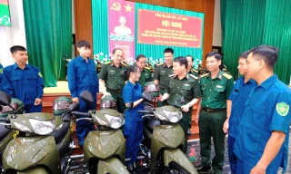 Trang bị xe mô tô 2 bánh cho các ban chỉ huy quân sự cấp xã 