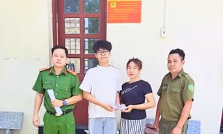 Nhặt được 37 triệu đồng, nam sinh trả lại cho người đánh rơi 