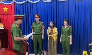 Chủ nợ làm giả giấy ủy quyền để rút tiền bảo hiểm của công nhân thất nghiệp