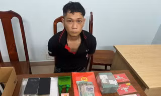 Đi khám bệnh, người phụ nữ mất hơn 1 tỷ đồng cùng nhiều tài sản cất trong cốp xe máy 