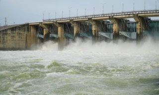 Thủy điện lớn nhất miền Nam tăng lưu lượng xả lũ về hạ du 