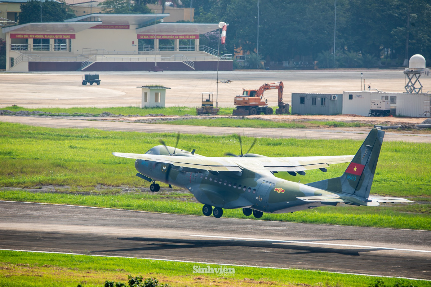 casa-c295-4.jpg