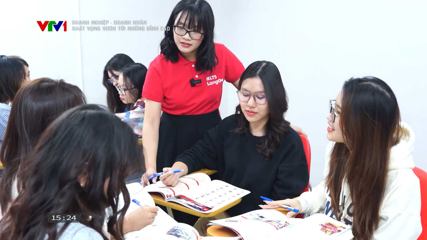 Đội ngũ Giảng viên tinh tuyển của IELTS LangGo tận tâm với công việc.