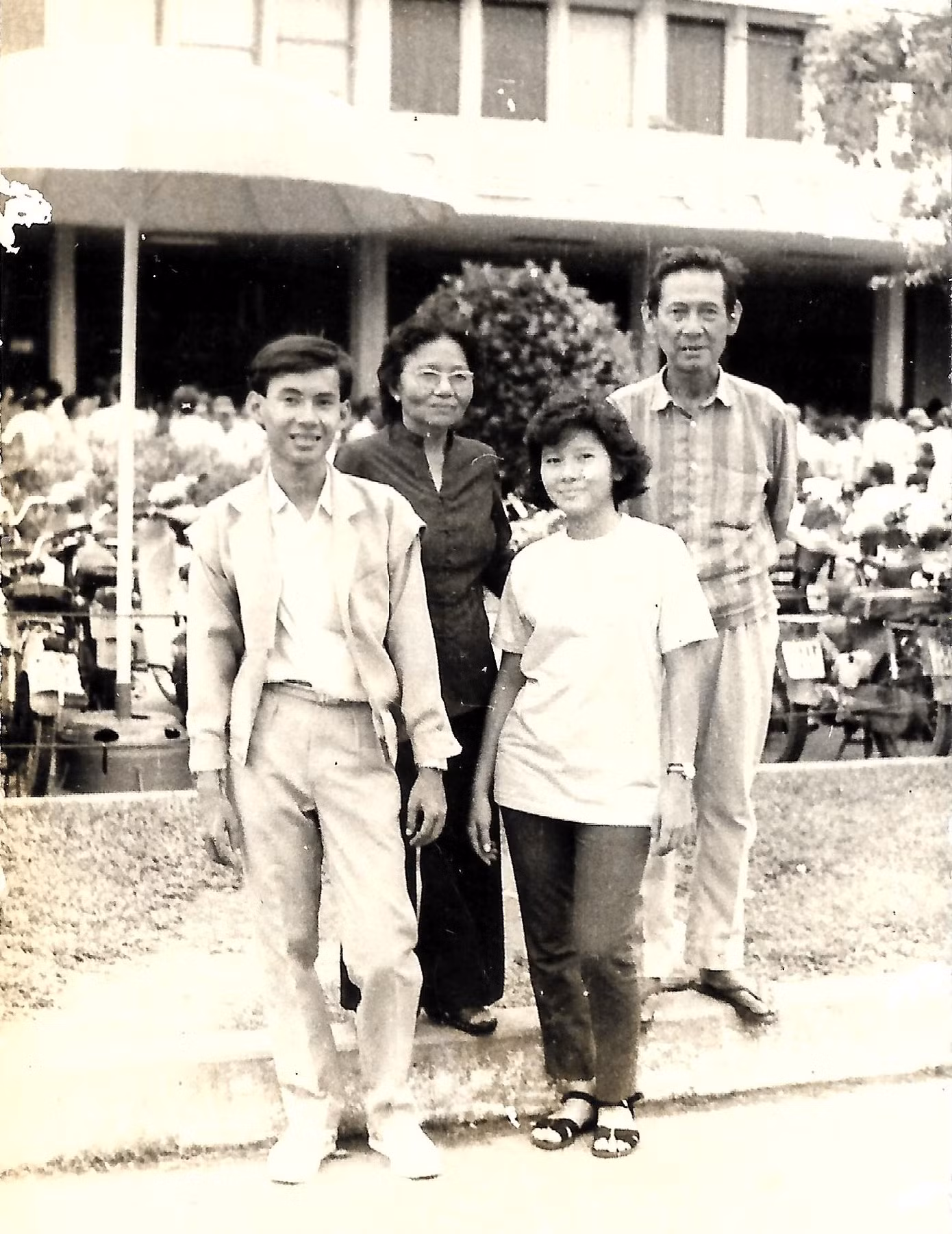 hinh-gia-dinh.jpg
