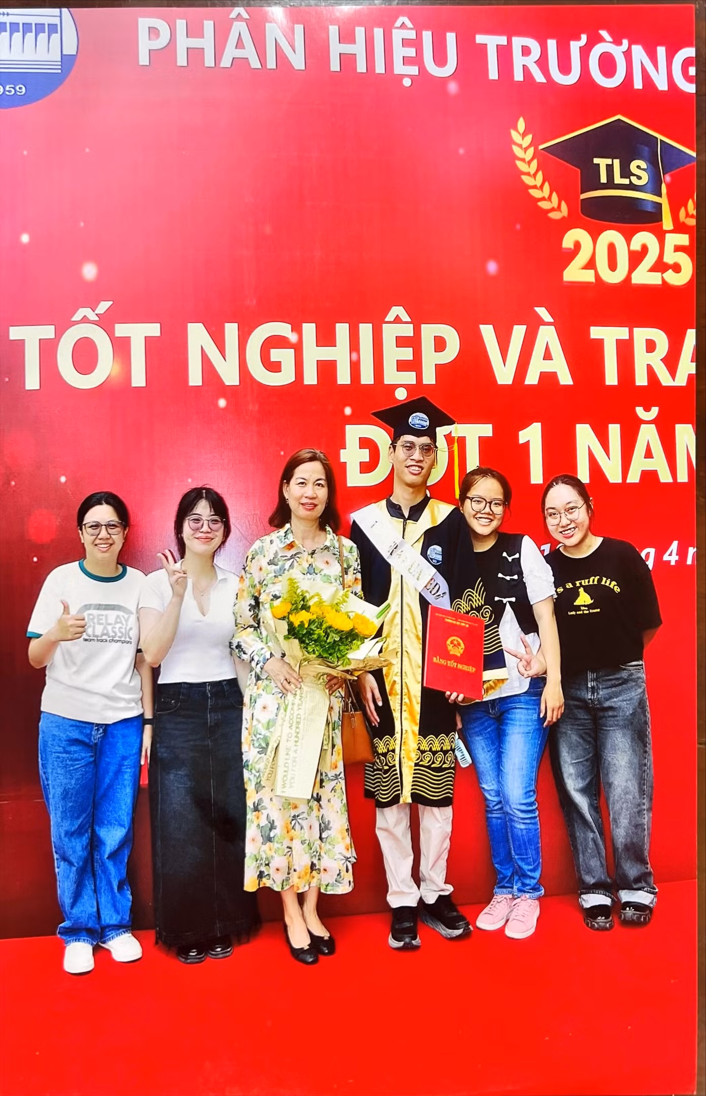 anh-tot-nghiep.jpg
