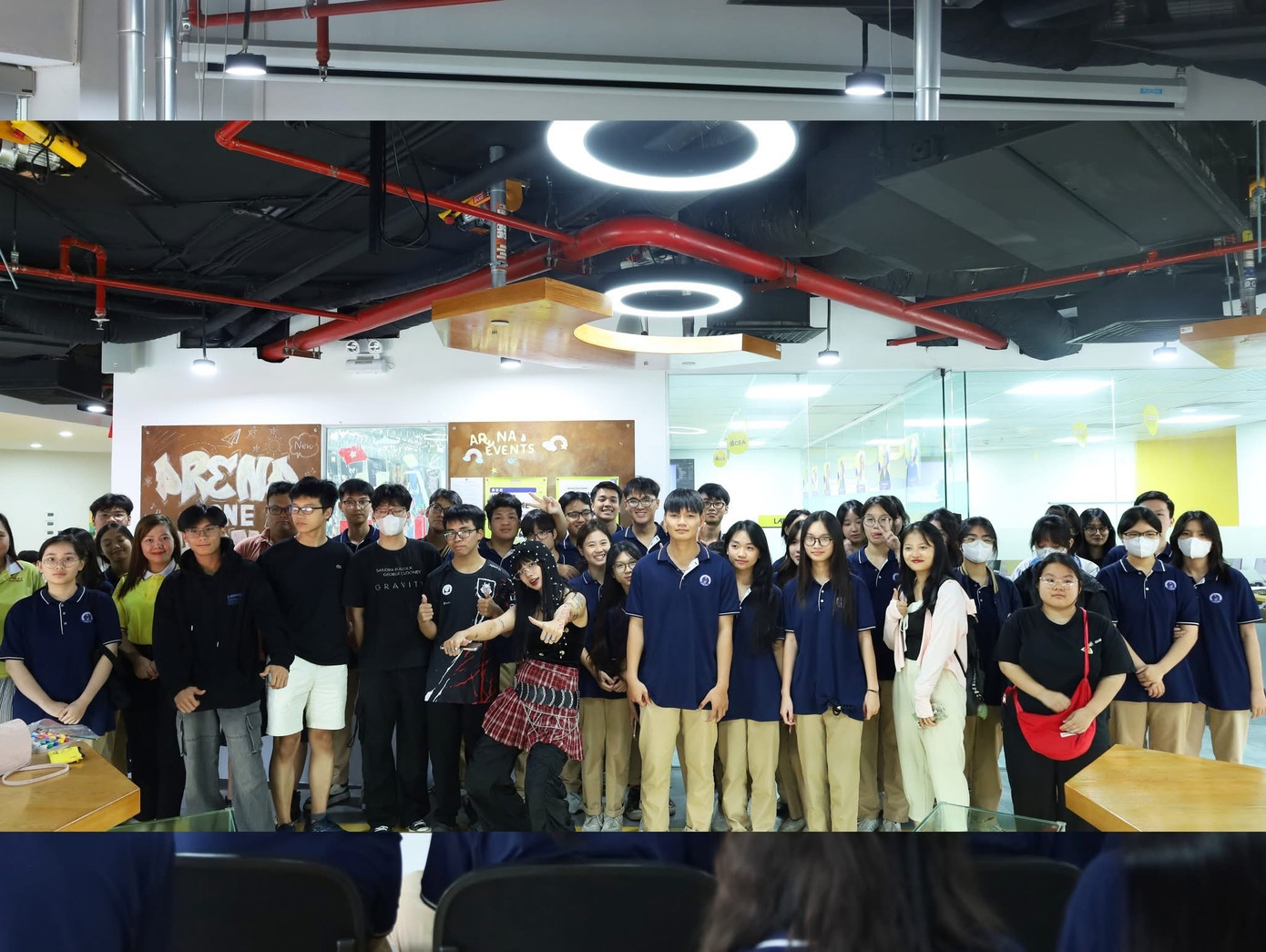 Minh Anh trong vai trò mentor, chia sẻ hành trình chuyển hướng và truyền cảm hứng sáng tạo cho các bạn học sinh THPT. anh-chup-khi-lam-mentor-cho-cac-ban-hoc-sinh-thpt.jpg