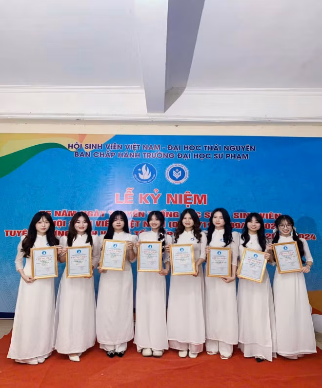 hoi-nhap-tot-da-tham-gia-khoa-tap-huan-trong-khuon-kho-du-an-trung-tam-hoc-tap-ve-trung-hoa-phat-thai-va-ben-bi-voi-khi-hau-o-mien-bac-viet-nam-learn-vn-voi-chu-de-long-ghep-kien-thuc-ve-bien-doi-khi-hau-trong.png