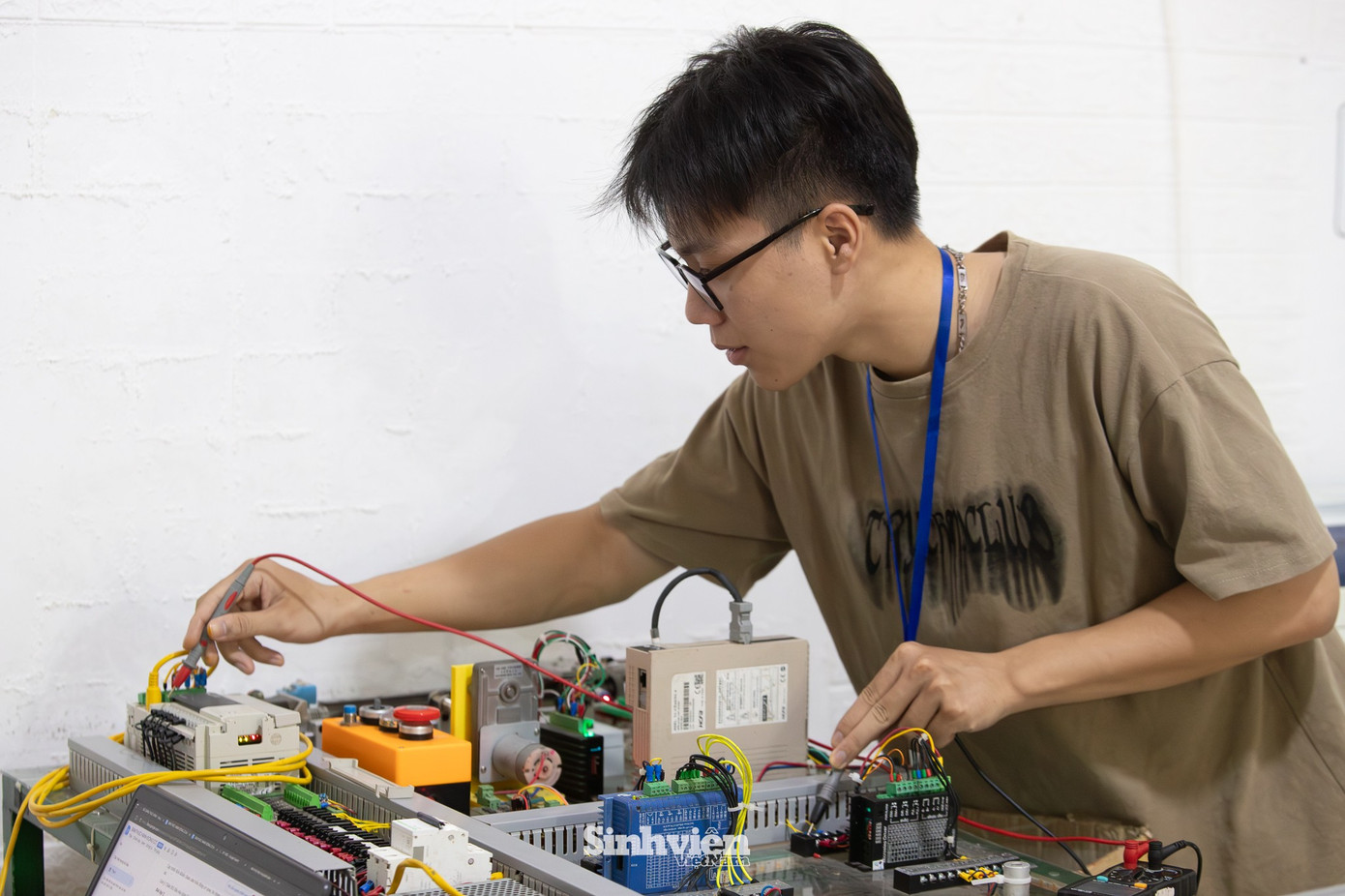 lab-ky-thuat-cho-sinh-vien-ha-noi-3.jpg