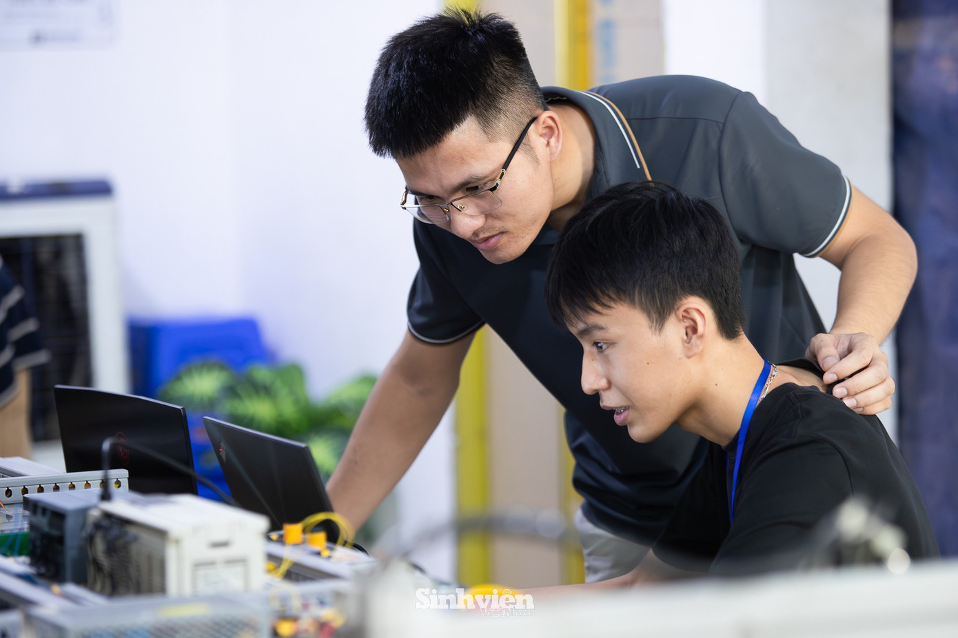 lab-ky-thuat-cho-sinh-vien-ha-noi-5.jpg