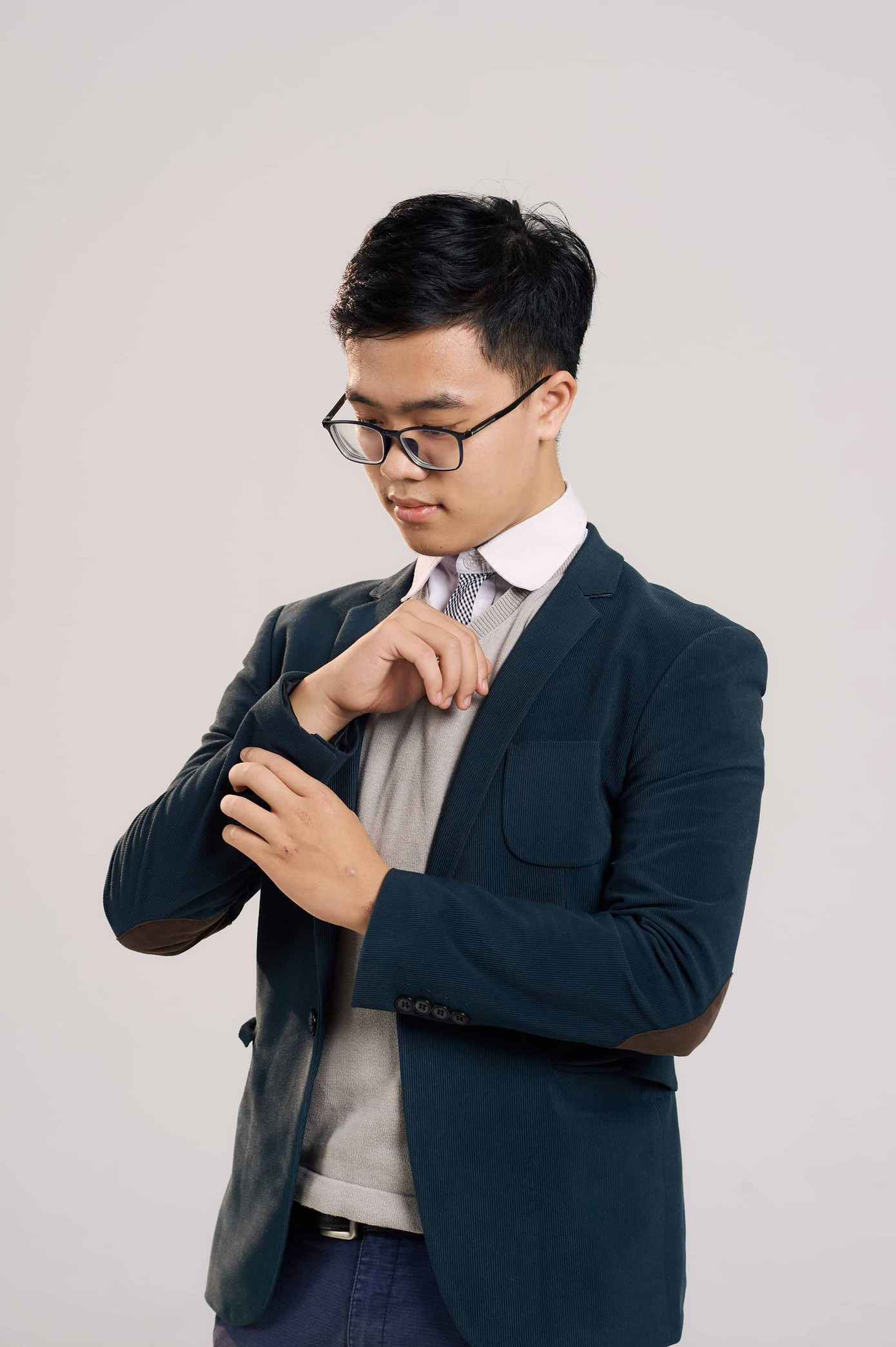 Chân dung chàng sinh viên xuất sắc học song song tại hai trường đại học. chan-dung-chang-sinh-vien-xuat-sac-hoc-song-song-tai-hai-truong-dai-hoc.jpg
