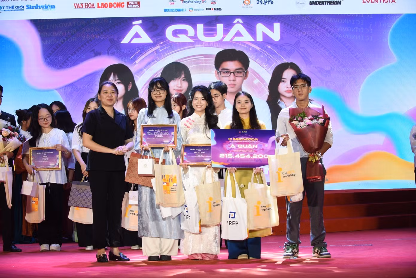 Đội Dấu Việt Du Ký đoạt ngôi Á quân, với dự án chuỗi boardgame giáo dục về văn hóa và di sản Việt Nam.