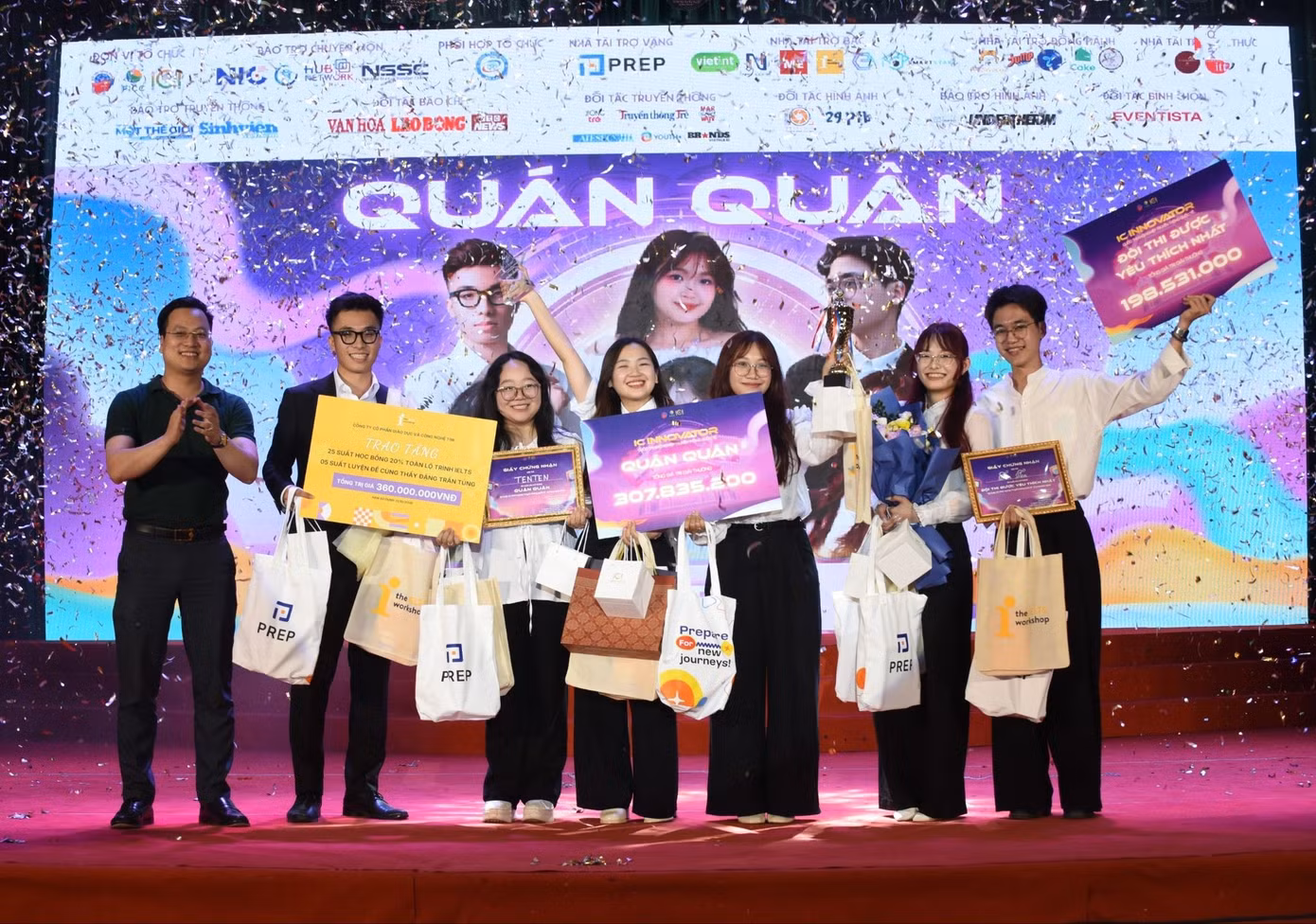 Đội TENTEN xuất sắc giành ngôi Quán quân với dự án POLAXIS - nền tảng du lịch tương tác tích hợp GPS, AI check-in và hệ thống nội dung đa ngôn ngữ.