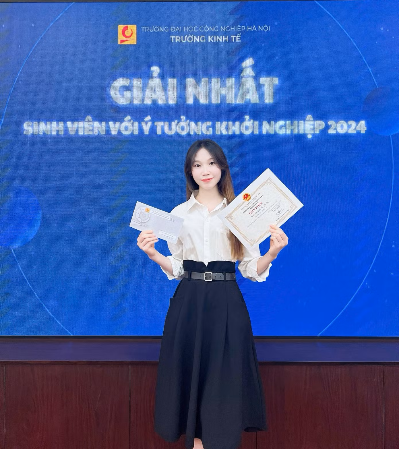 5-giai-nhat-cuoc-thi-sinh-vien-voi-y-tuong-khoi-nghiep-2024-haui.jpg